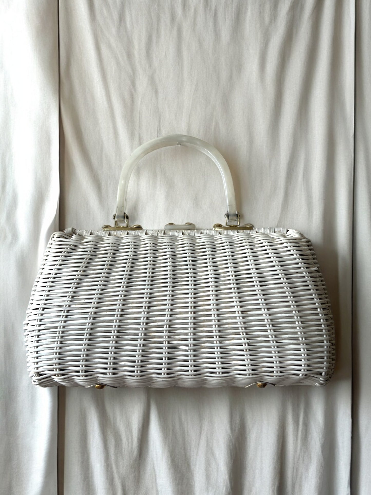 1960s White Wicker ‘Gathered Charm’ Bag